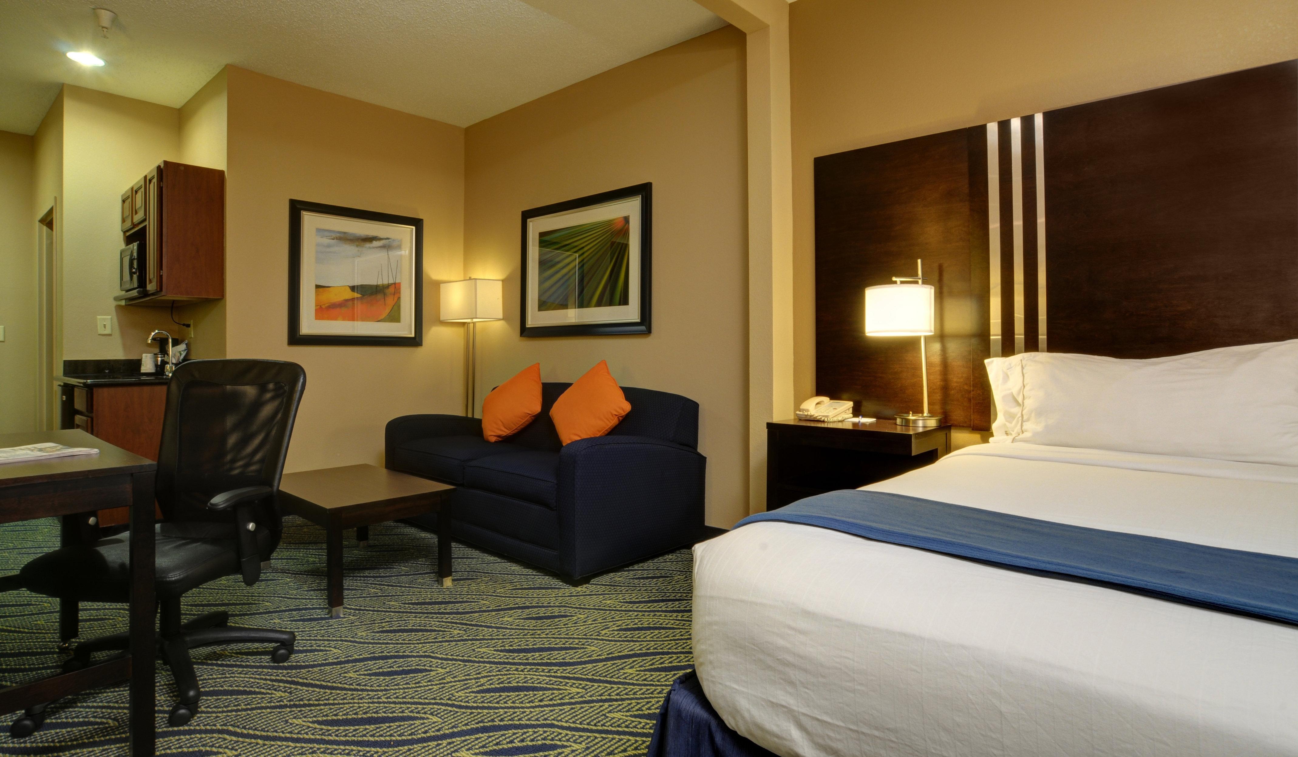 Holiday Inn Express & Suites Midwest City By Ihg Kültér fotó