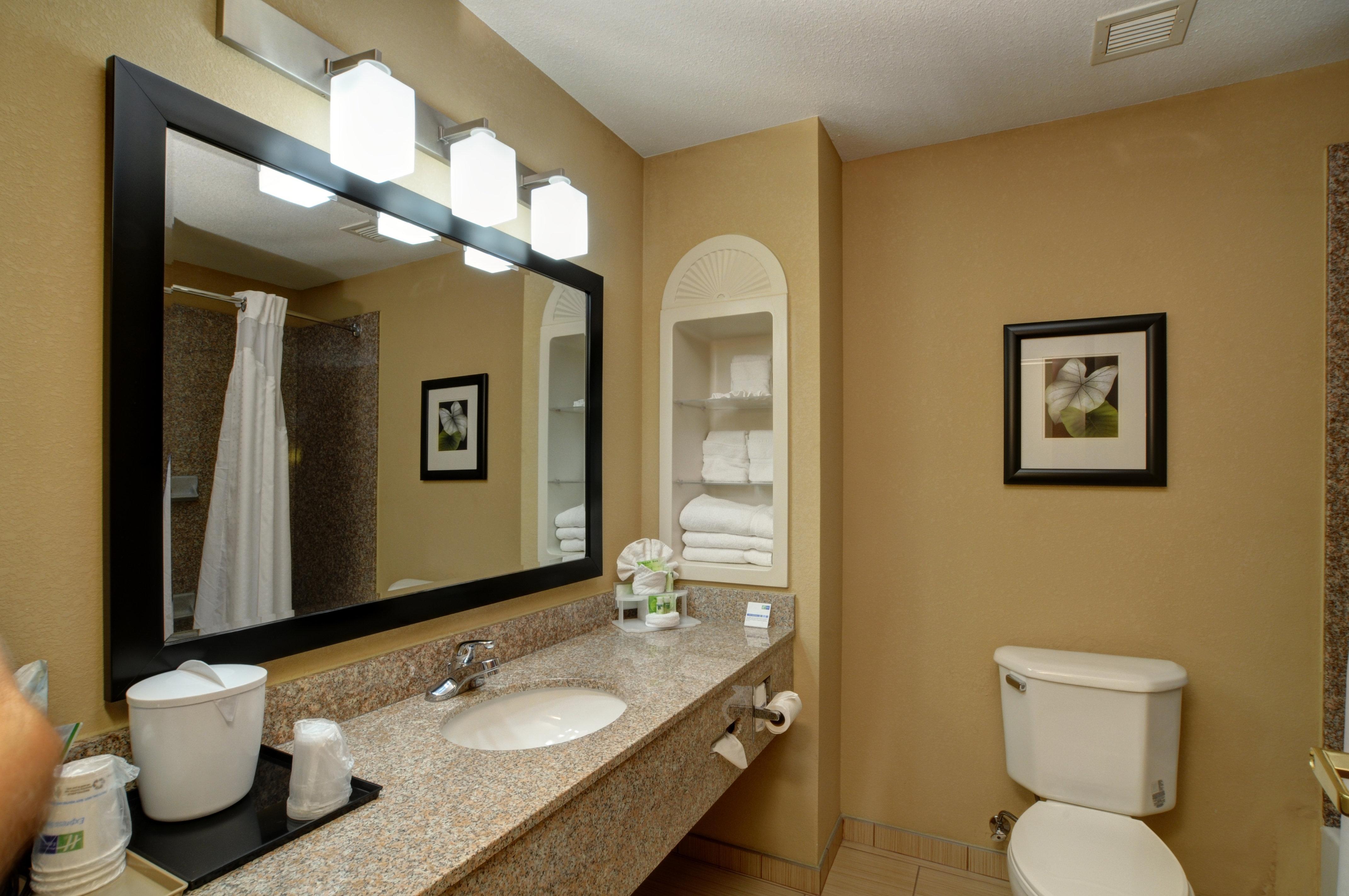 Holiday Inn Express & Suites Midwest City By Ihg Kültér fotó