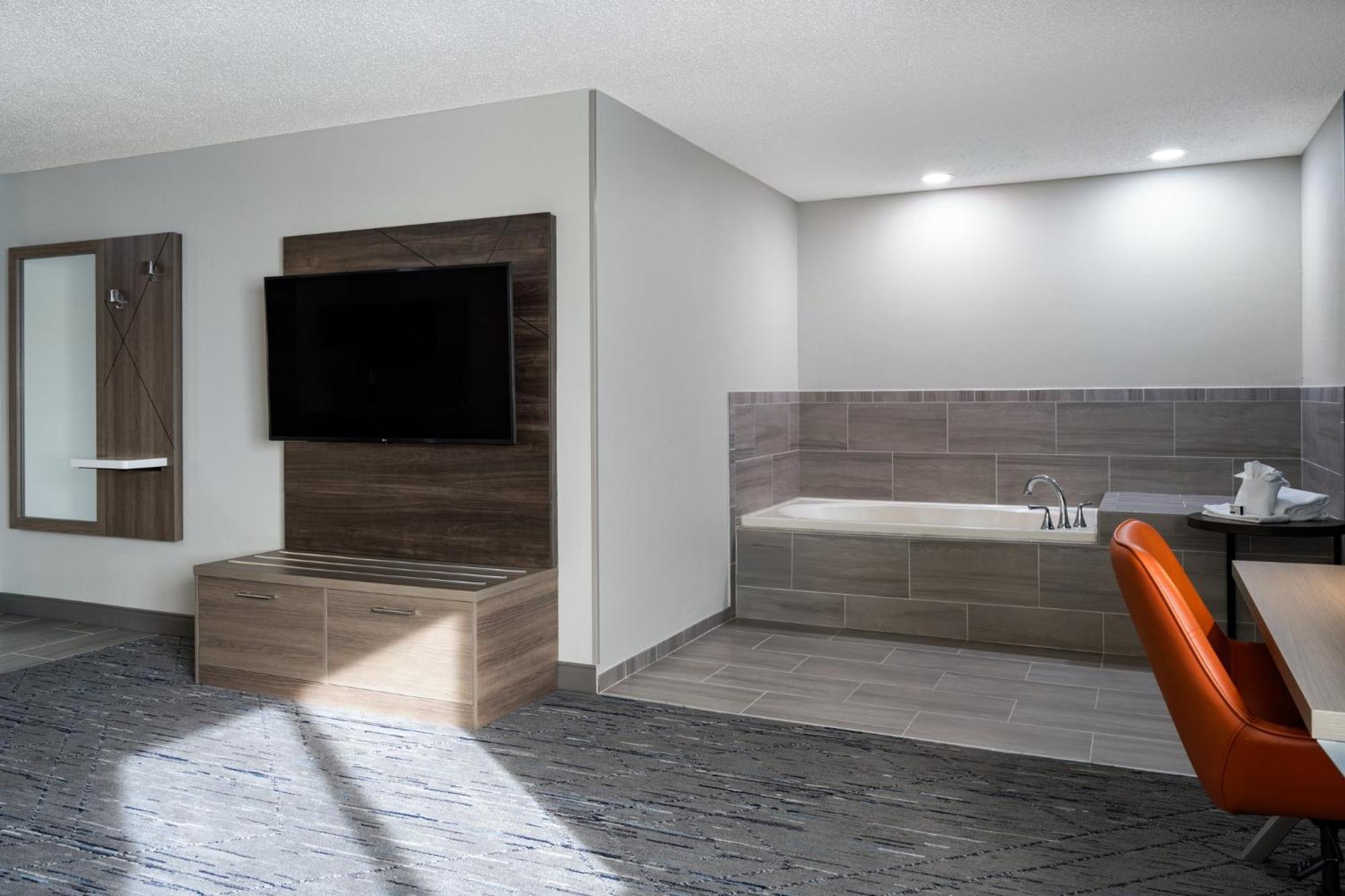 Holiday Inn Express & Suites Midwest City By Ihg Kültér fotó